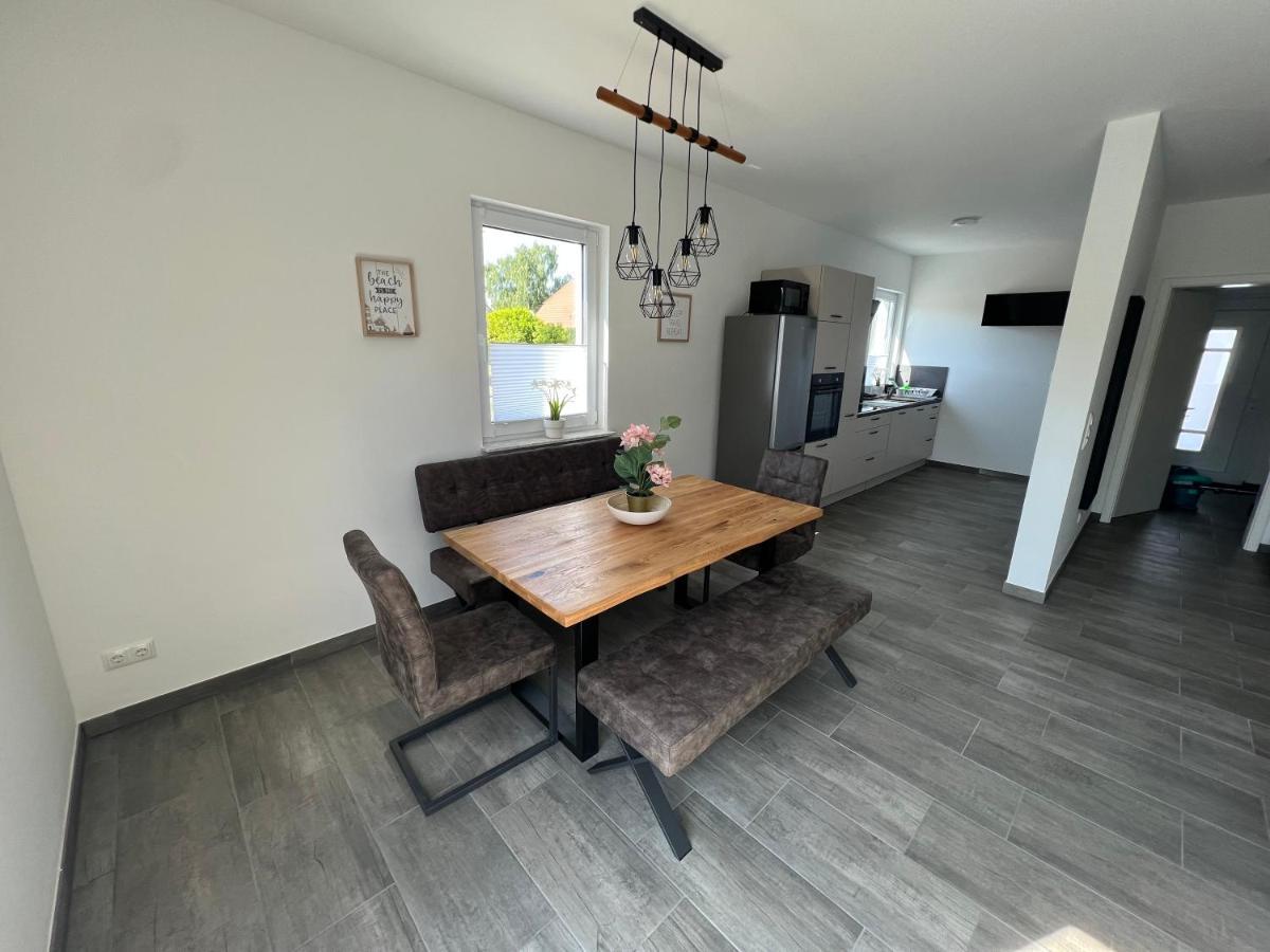 הוילה Elmenhorst/Lichtenhagen Doppelhaushaelfte Mit Terrasse מראה חיצוני תמונה