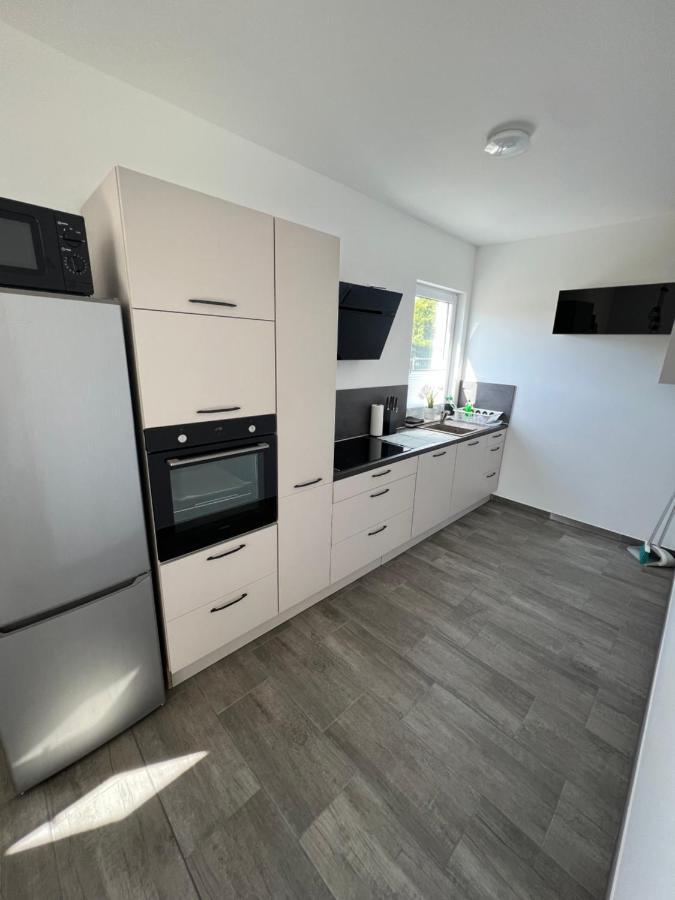 הוילה Elmenhorst/Lichtenhagen Doppelhaushaelfte Mit Terrasse מראה חיצוני תמונה