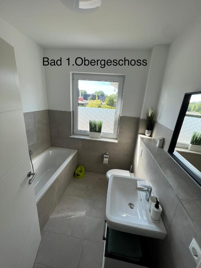 הוילה Elmenhorst/Lichtenhagen Doppelhaushaelfte Mit Terrasse מראה חיצוני תמונה