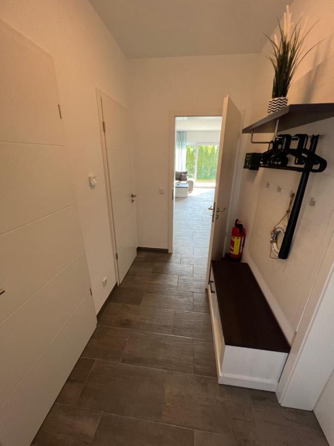 הוילה Elmenhorst/Lichtenhagen Doppelhaushaelfte Mit Terrasse מראה חיצוני תמונה
